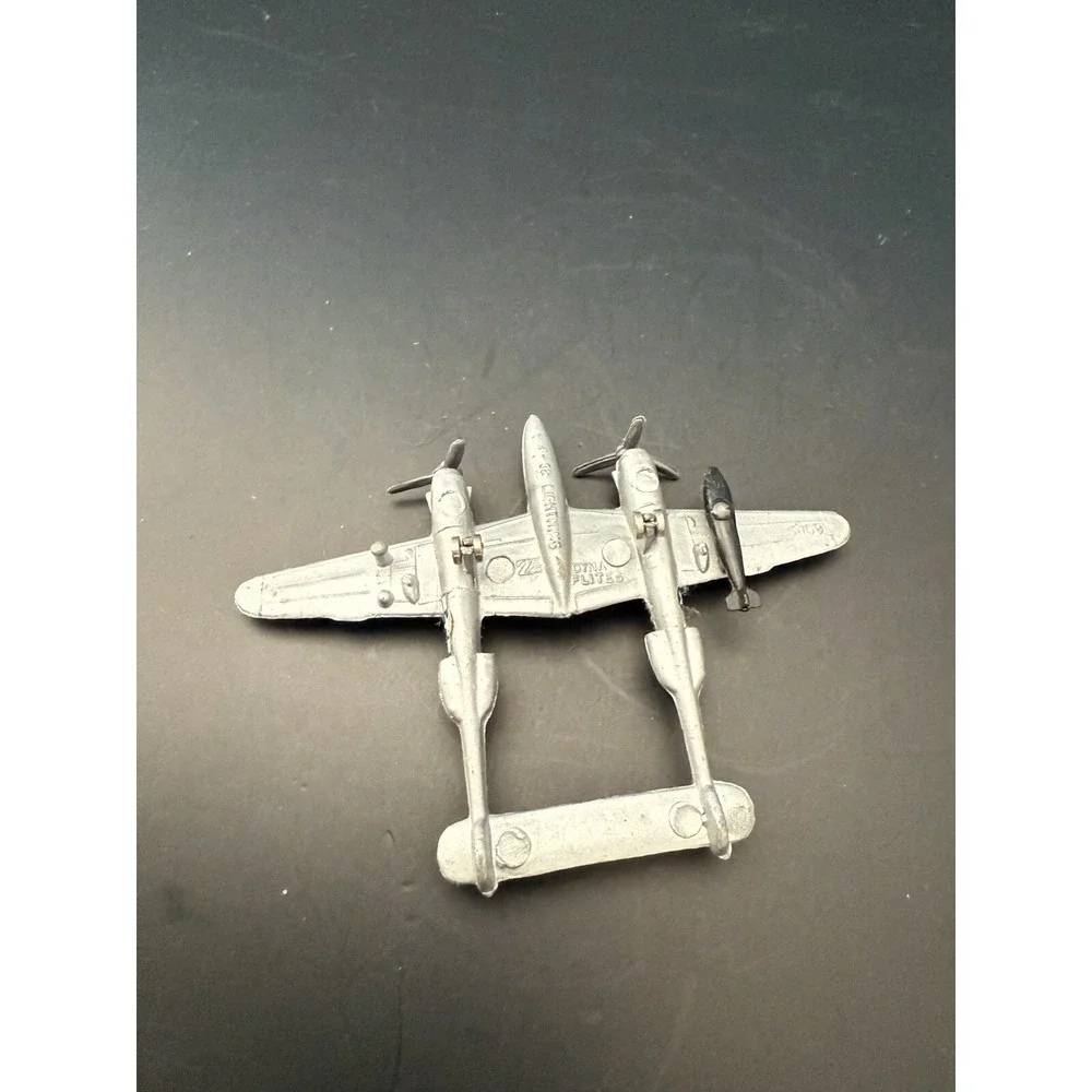 Vintage P-38 diecast Dyna Flite Airplane A109